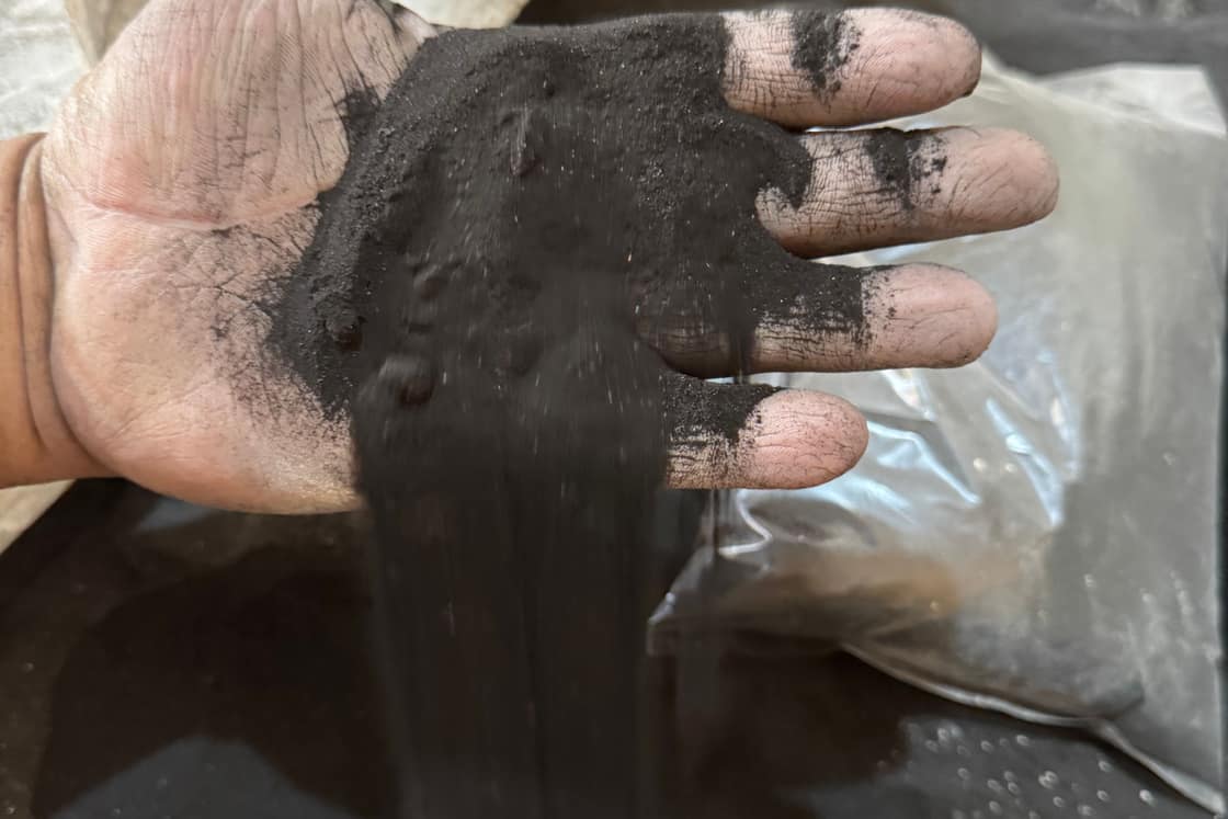 Carbono funcional en polvo, tomado de la molienda.